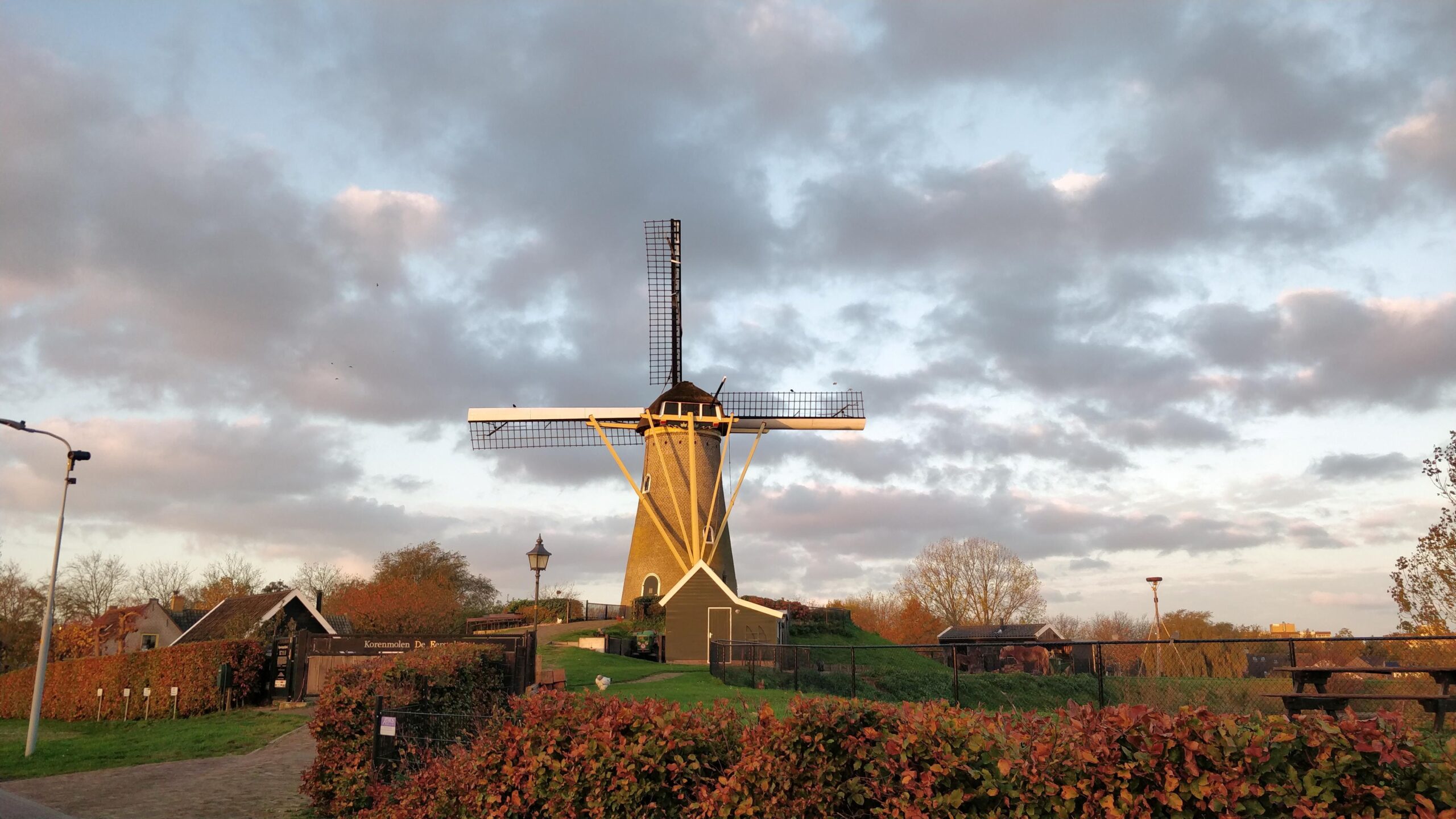 A Dutch windmill in the Hoofddorp.
